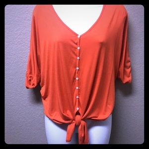 🌹 Karen Kane Red Knot Shirt